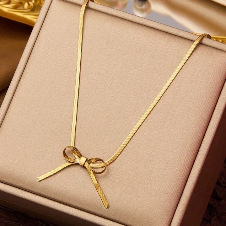 Serenita Graceful Bow Necklace