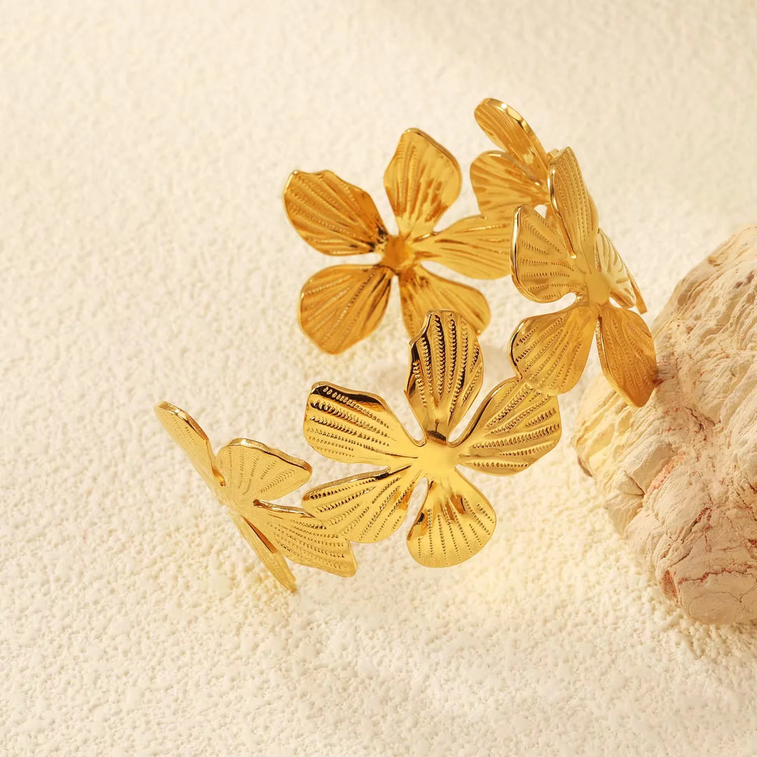 Serenite Fleur Open Bracelet