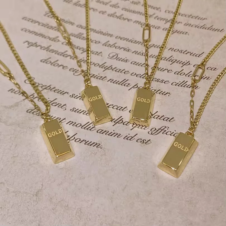 Veron Fortuna Gold Bar Necklace