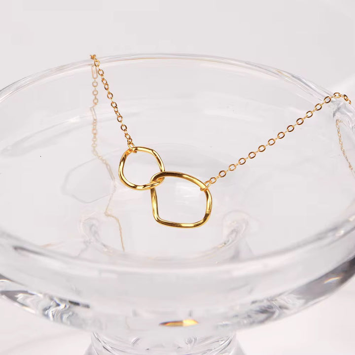 Doux Cercle Linked Gold Necklace