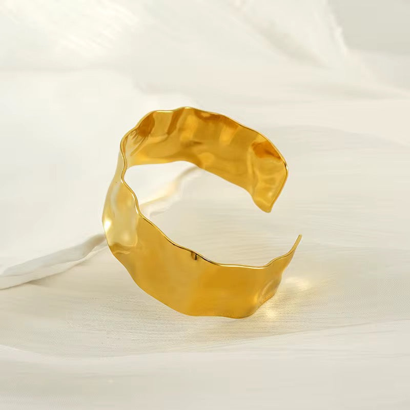 Sculpted Wavy Flow Bracelet