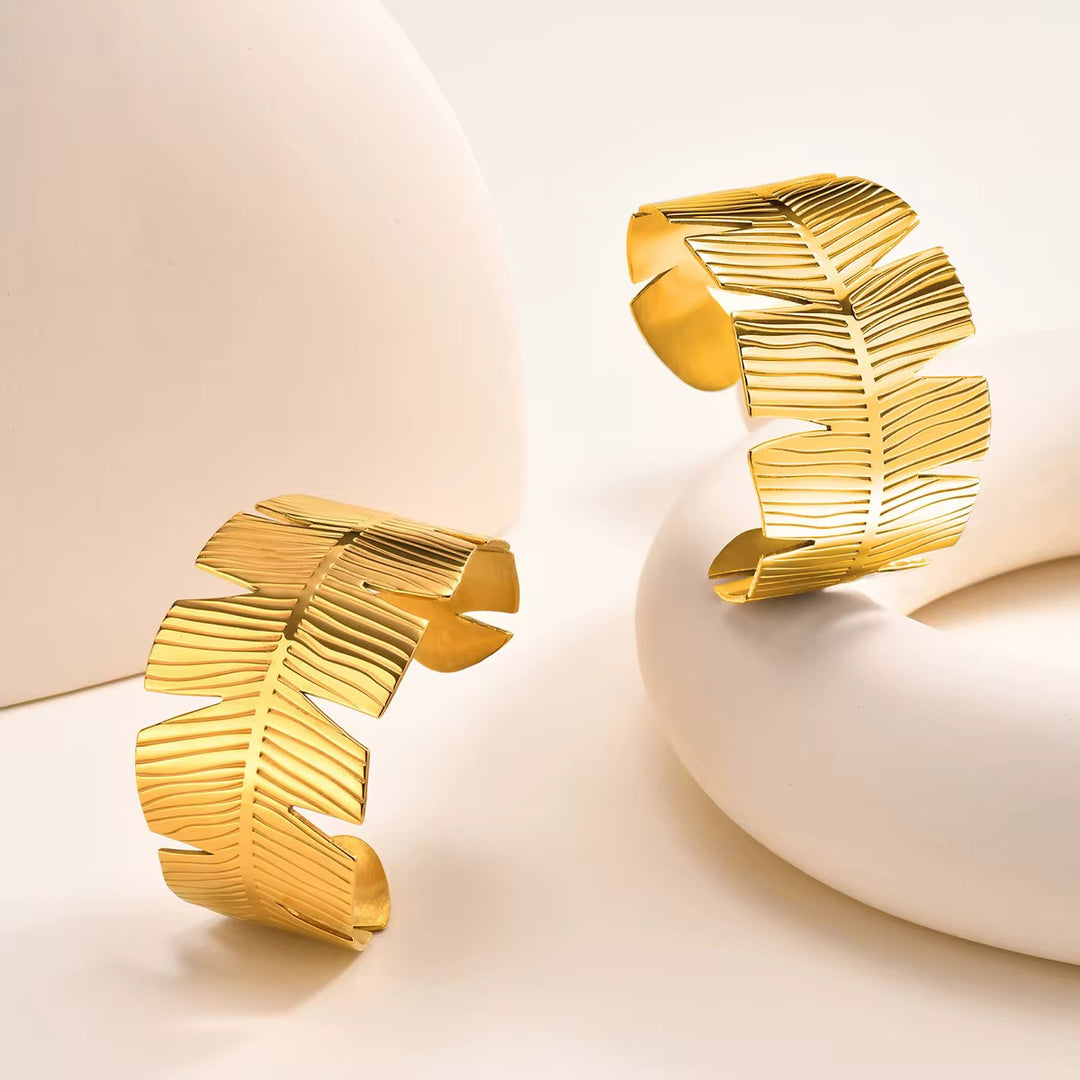 Regal Leaf Wings Bracelet