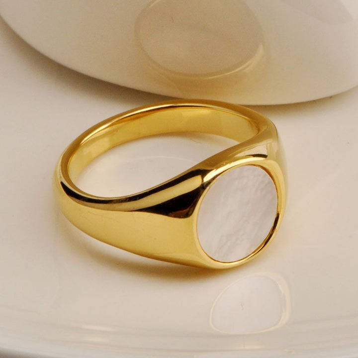 Oval Sheen Pearl Ring