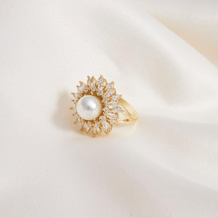 Crown Pearl Blossom Ring