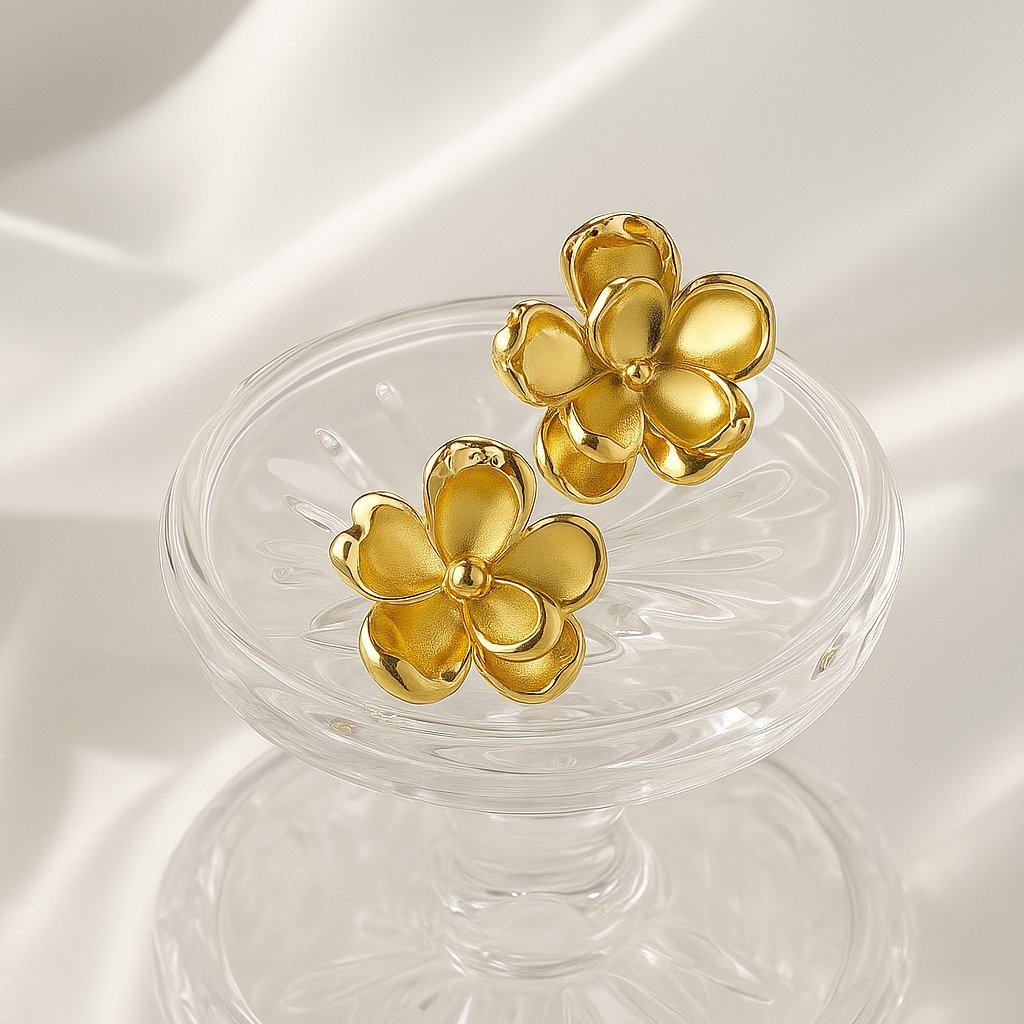 Bellezza Bloom Stud Earrings - Élan D&