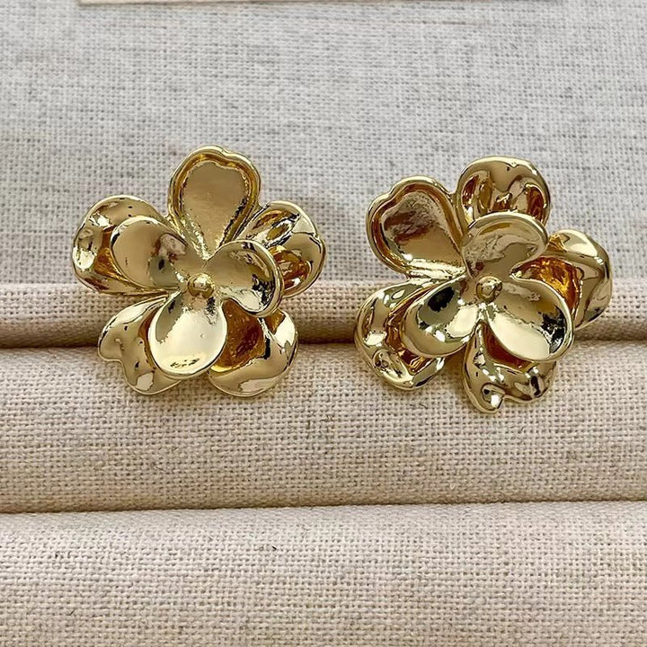 Bellezza Bloom Stud Earrings - Élan D&