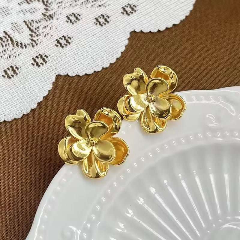 Bellezza Bloom Stud Earrings - Élan D'Or
