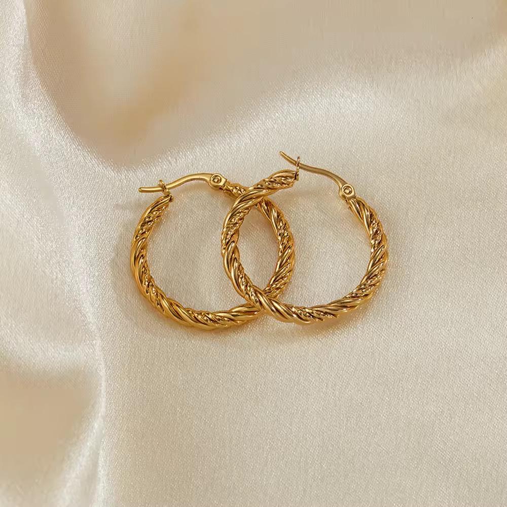 Classic Braided Twisted Earrings - Élan D&