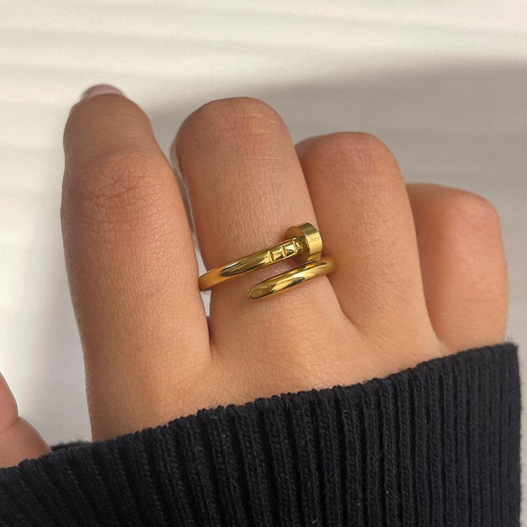 Coil Nail Wrap Ring - Élan D&