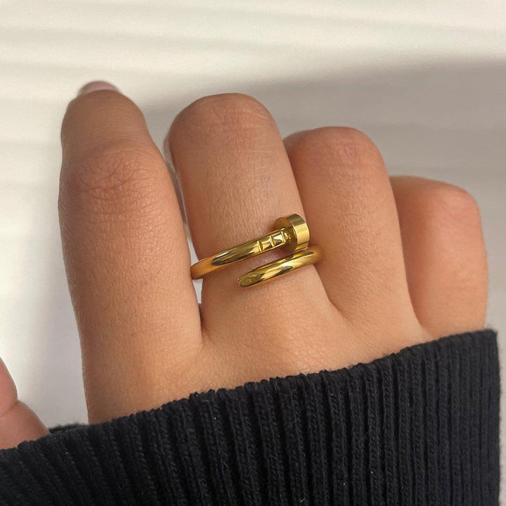Coil Nail Wrap Ring - Élan D&