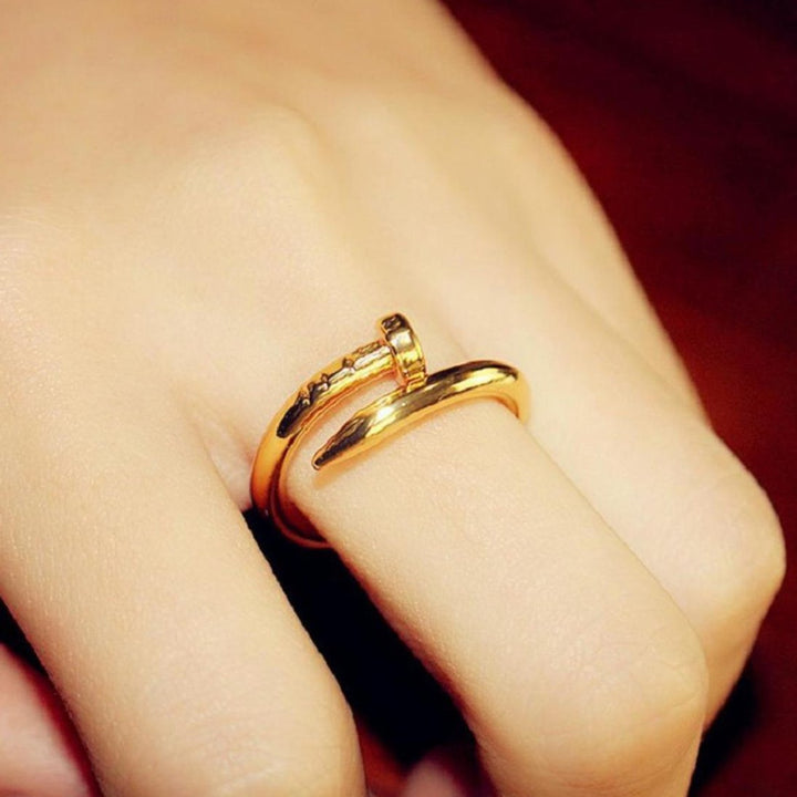 Coil Nail Wrap Ring - Élan D&