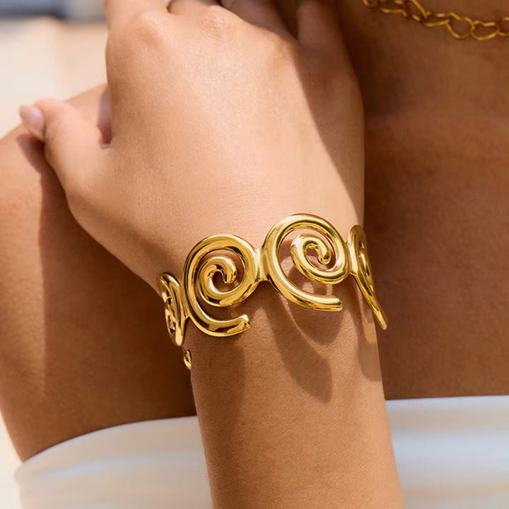 Dreamy Whirlwind Swirls Bracelet - Élan D&
