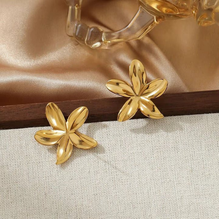 Florenza Petal Stud Earrings - Élan D&
