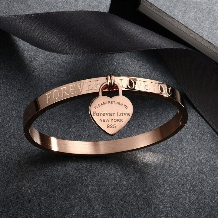 Forever Love Engraved Heart Bracelet - Élan D&