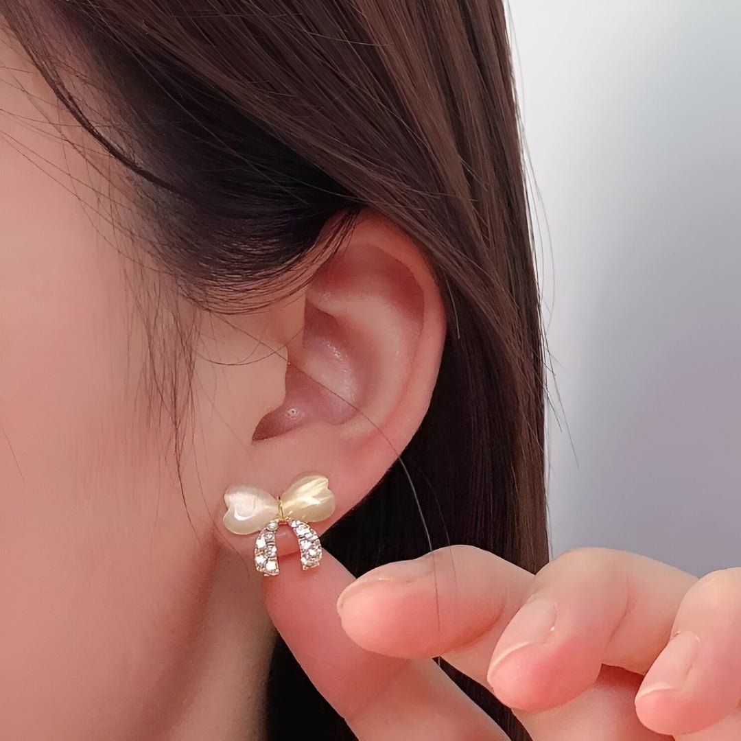 Glam Heart Bow Earrings for Women - Élan D&
