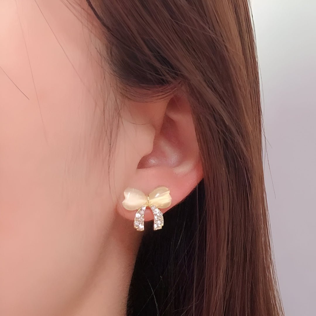 Glam Heart Bow Earrings for Women - Élan D&