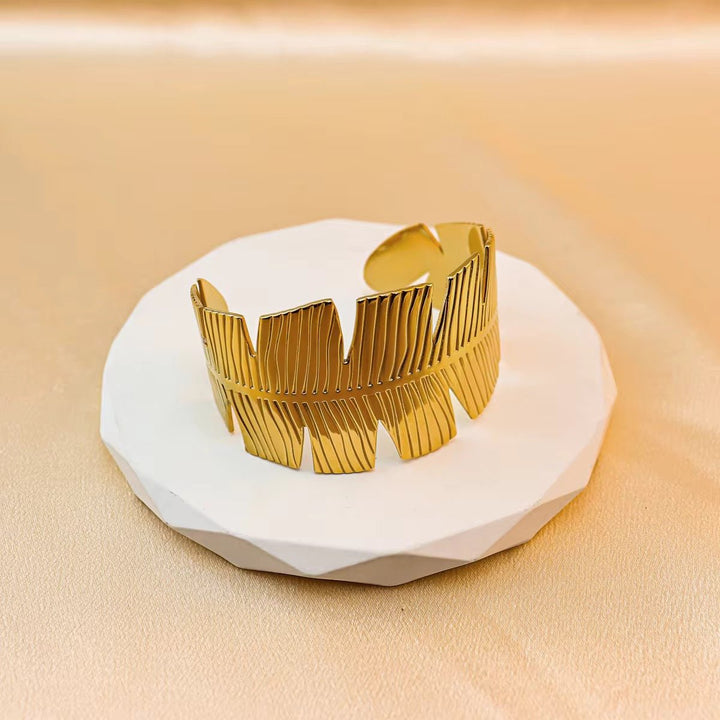 Regal Leaf Bracelet - Élan D&