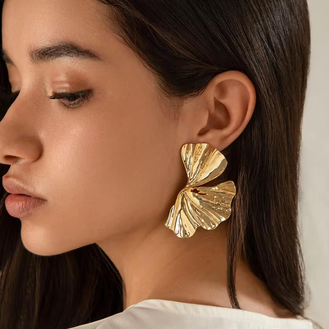 Ruffle Wave Earrings - Élan D&