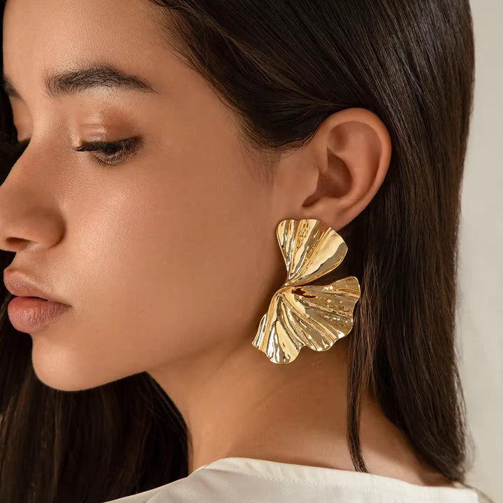 Ruffle Wave Earrings - Élan D&