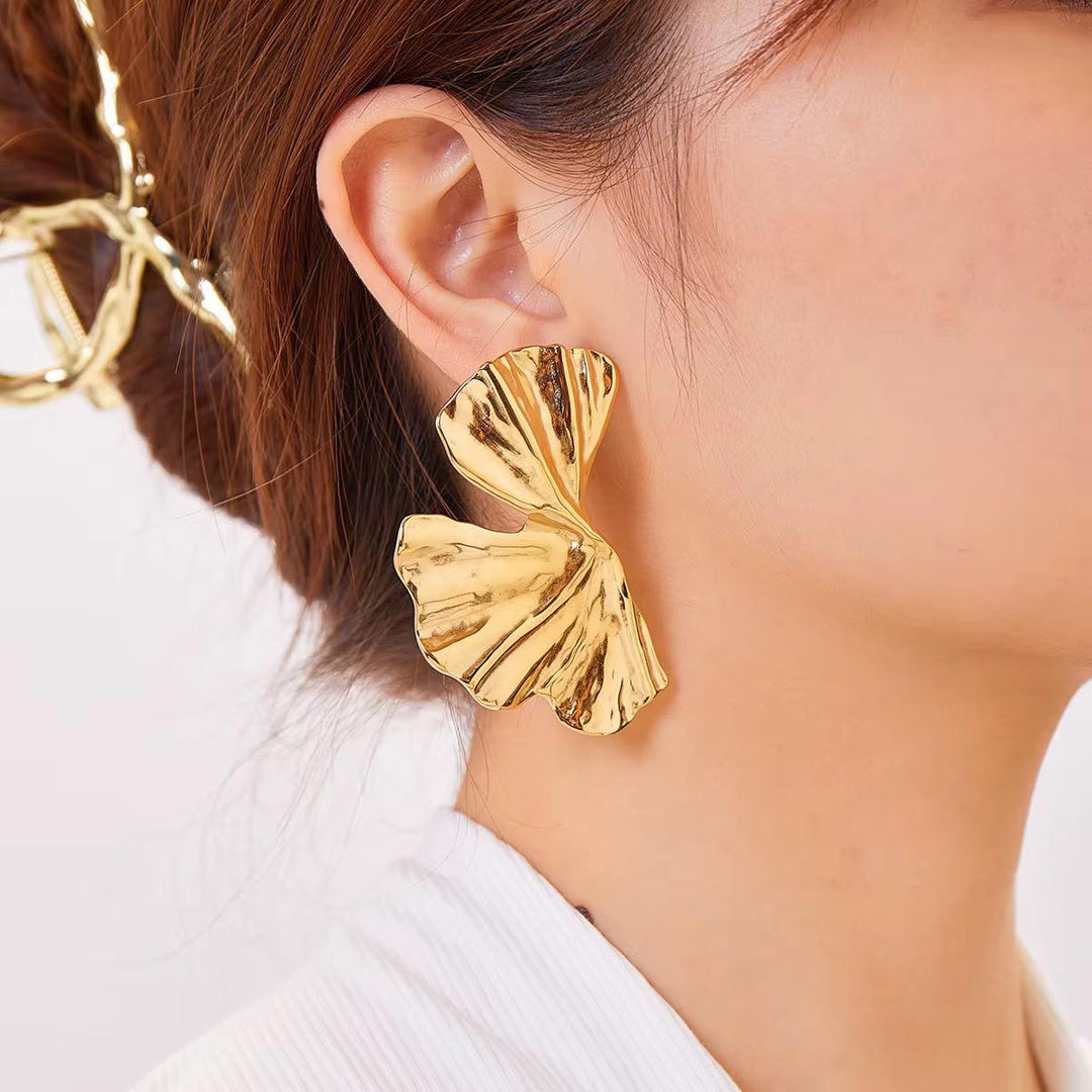 Ruffle Wave Earrings - Élan D&